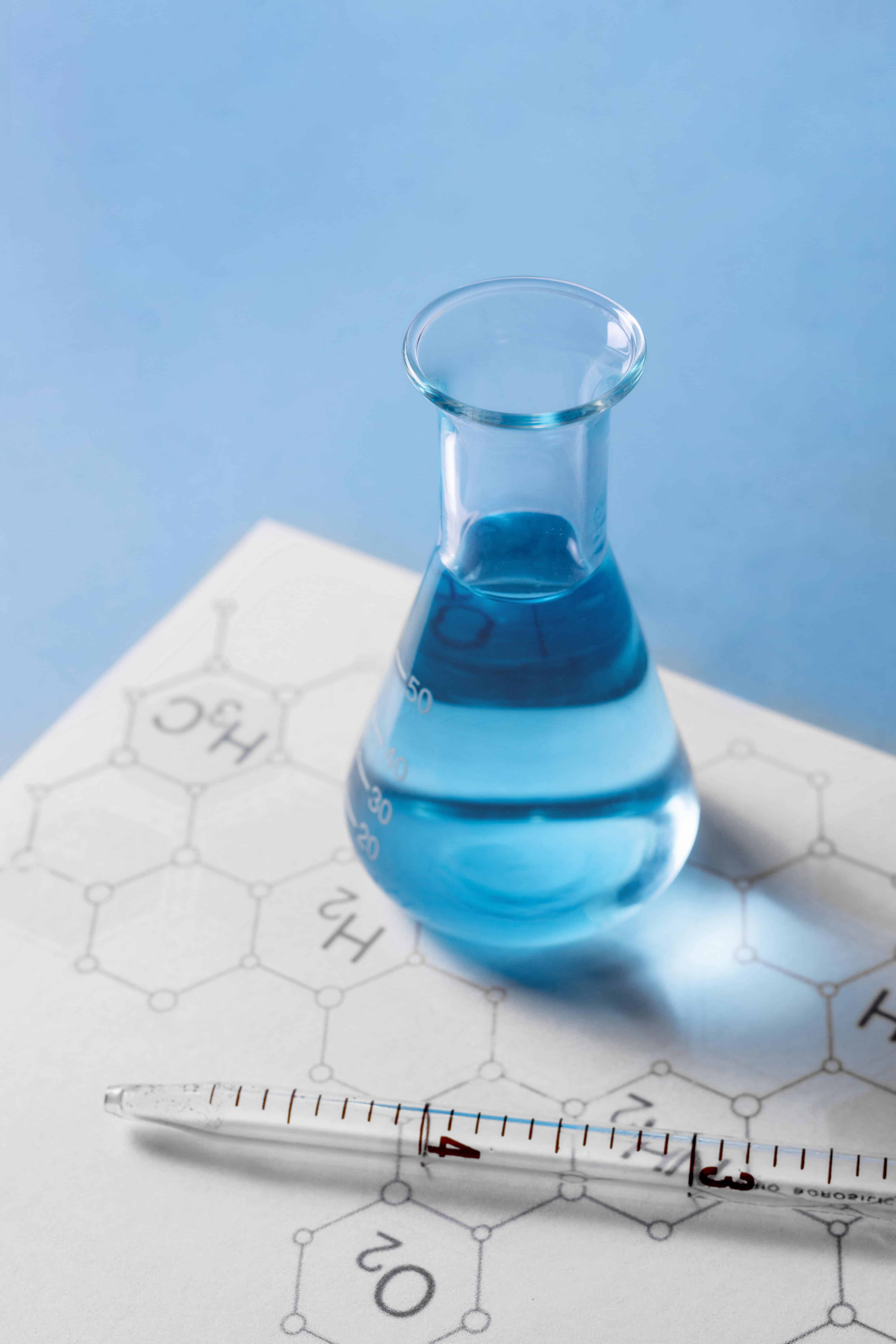 SOLVED: Q1- Choose the BEST answer for the following questions. Mark(25) 1.  Which of the following steps takes place after injection of feed in Column  chromatography? a) Detection of components b) Separation